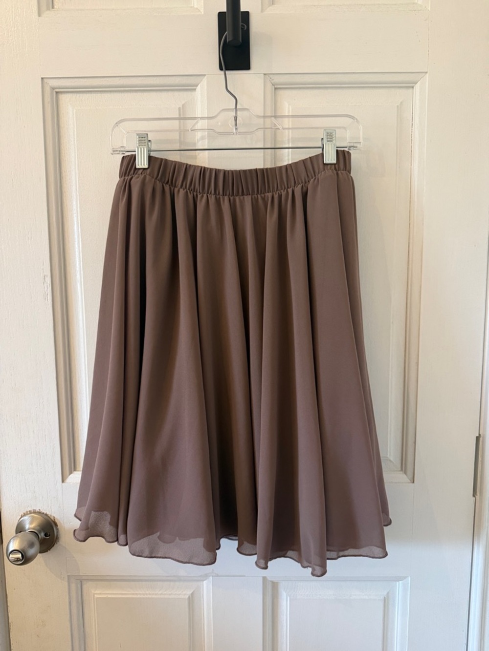 Women's Flowing Chiffon Midi Skirt - Taupe